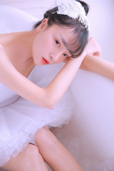 进去插几下就射